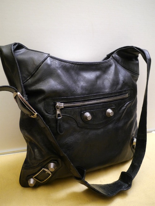 レア◆BALENCIAGA バレンシアガ GIANT BESACE ジャイアントベサーチェ A4対応 ユニセックス ショルダー バッグ 黒◆ 使い勝手抜群のA4対応