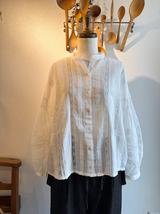 YARRA  INDIAピンタック&レースブラウス