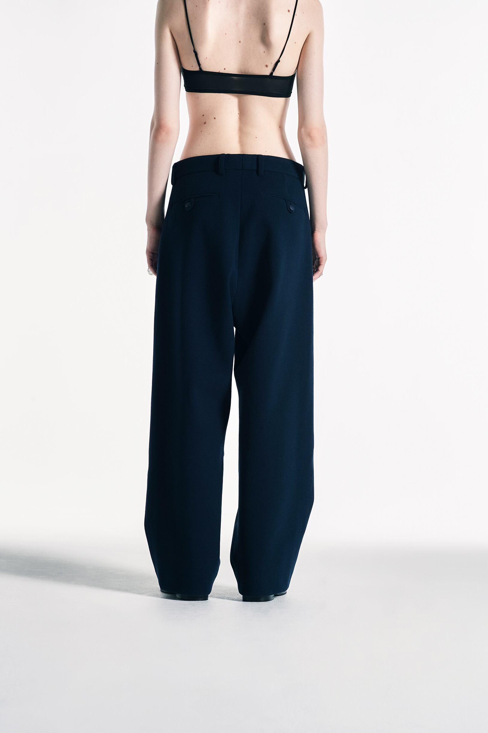 gadid anoniem スラックス パンツ | nate-hospital.com