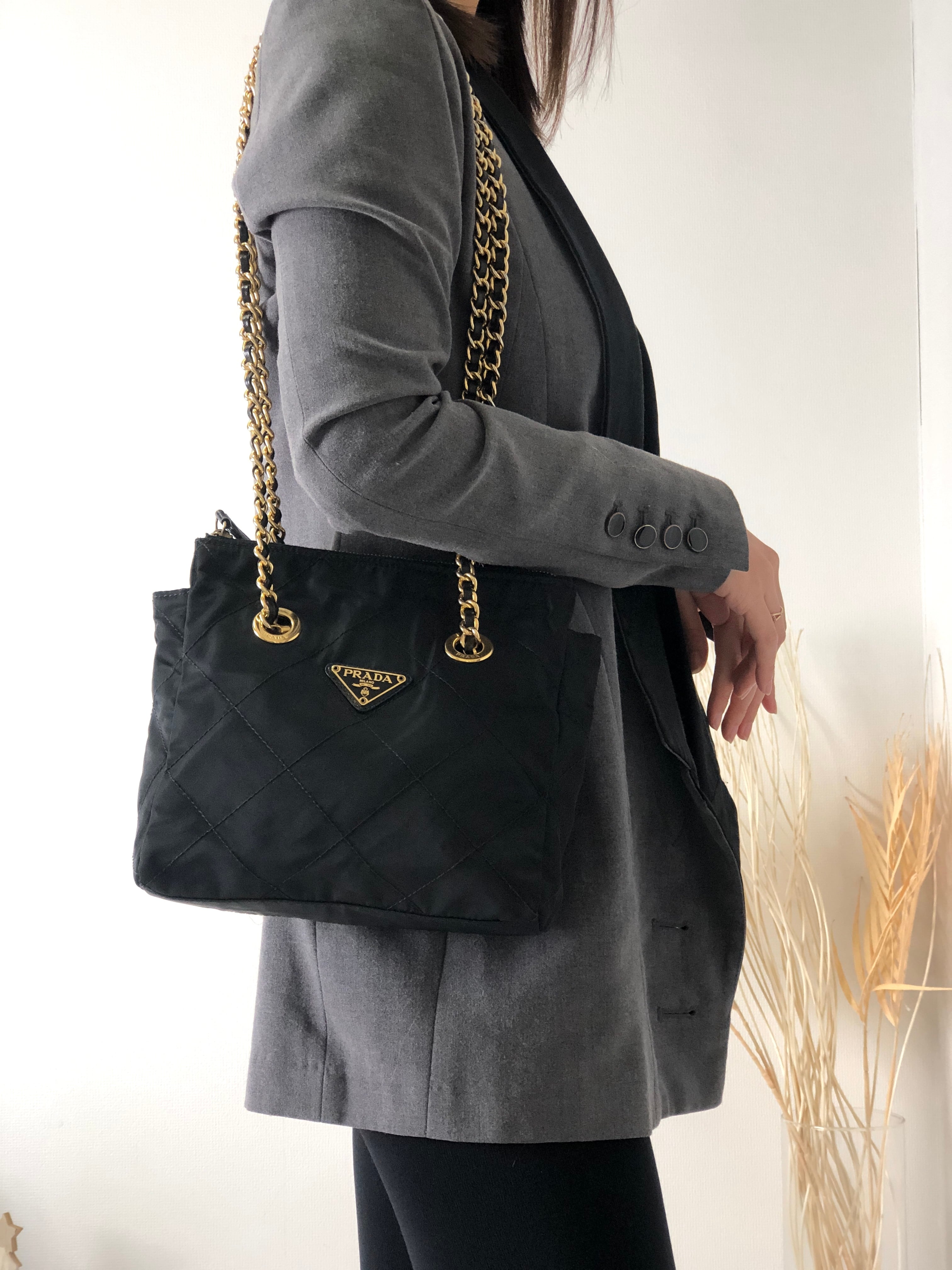 PRADA プラダ トライアングルロゴ ナイロン チェーンショルダー ショルダーバッグ ブラック vintage ヴィンテージ オールド 5shr8e  | VintageShop solo powered by BASE