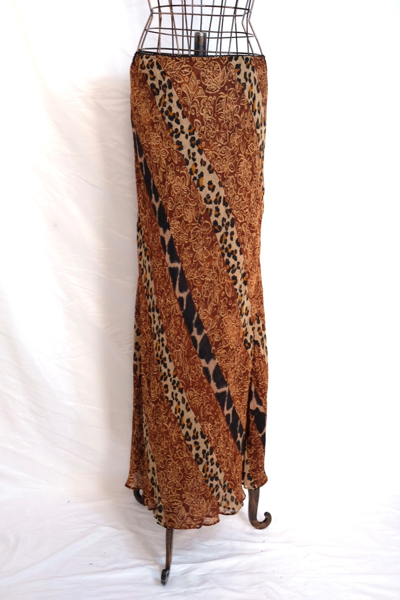 Reversible animals pattern long skirt