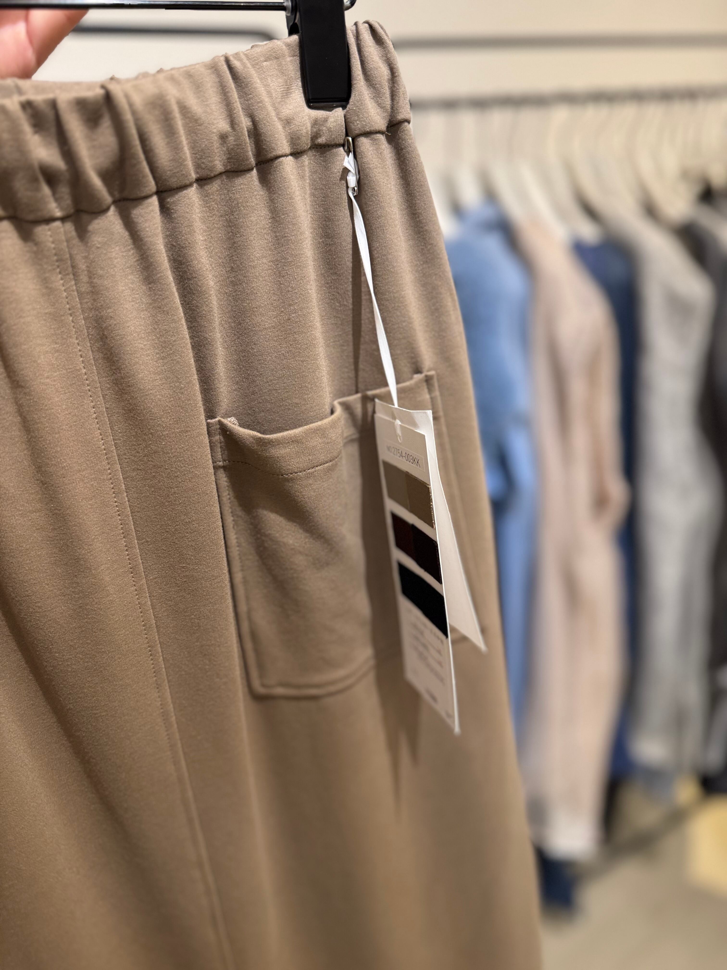 【CHIGNON】2754-003KK フェイクレザーベイカースカート