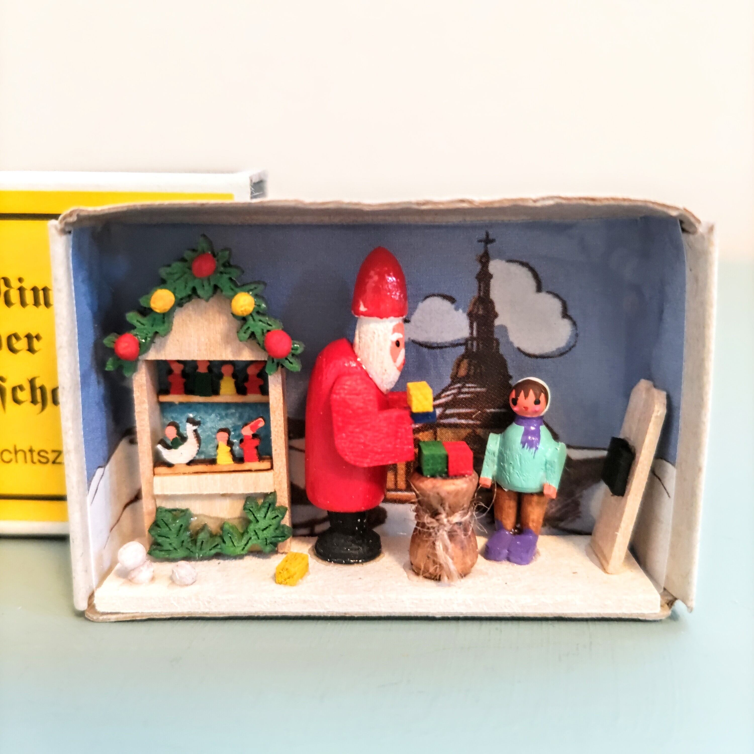 ドイツ　ミニチュア　待ち望むクリスマス　matchbox　工芸品　ドイツ雑貨