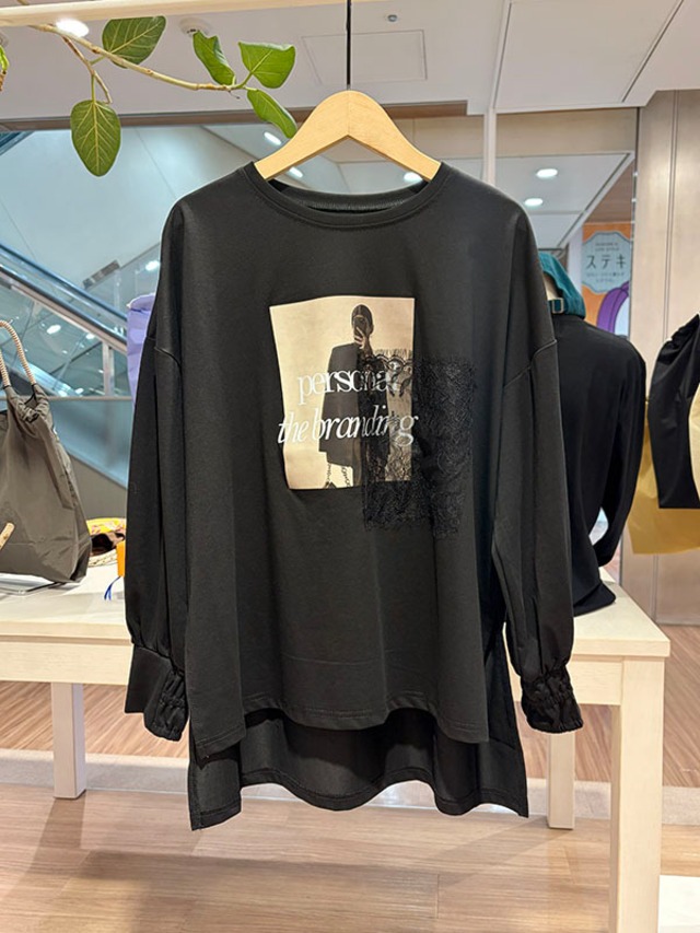 女性プリントTシャツ［Color:ブラック］
