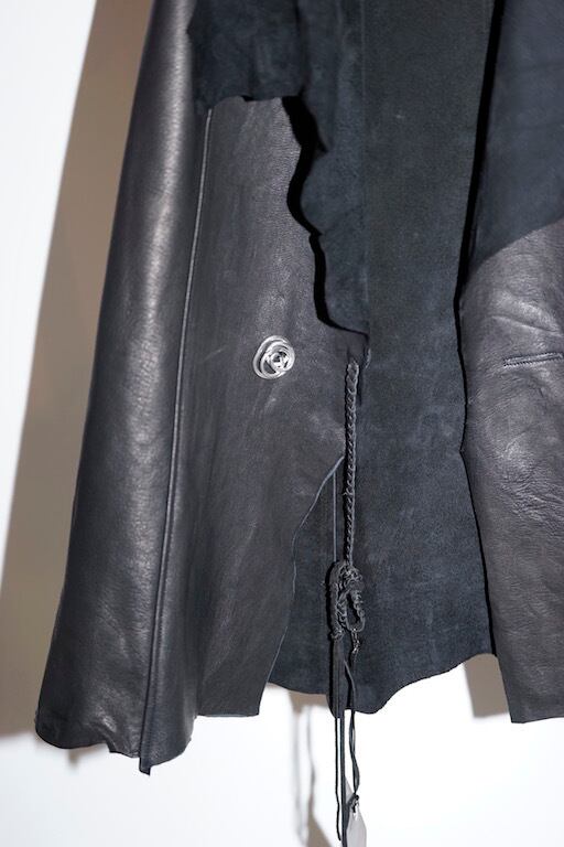 BLACK BIRD - Sleeveless leather jacket | EMA