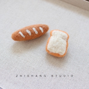 ハンドメイド風 羊毛フェルト ブローチ ピン バゲット クッキー 目玉焼き 徽章 4点 セット ギフト かわいい 雑貨 パン スイーツ 商品画像3