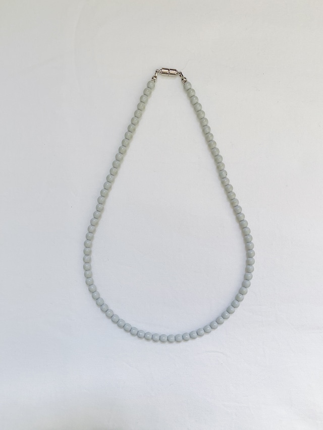 Vintage grained necklace /  LIGHT GRAY