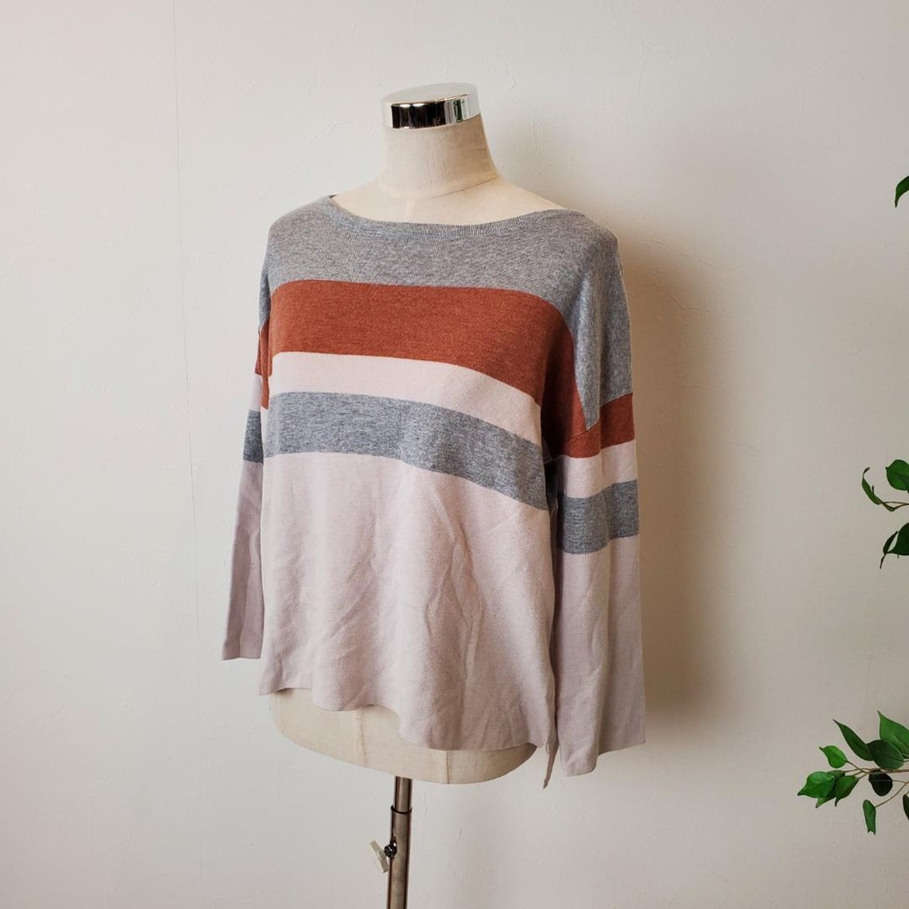 【USED】】Loytaaロユタ可愛いセーター　美品