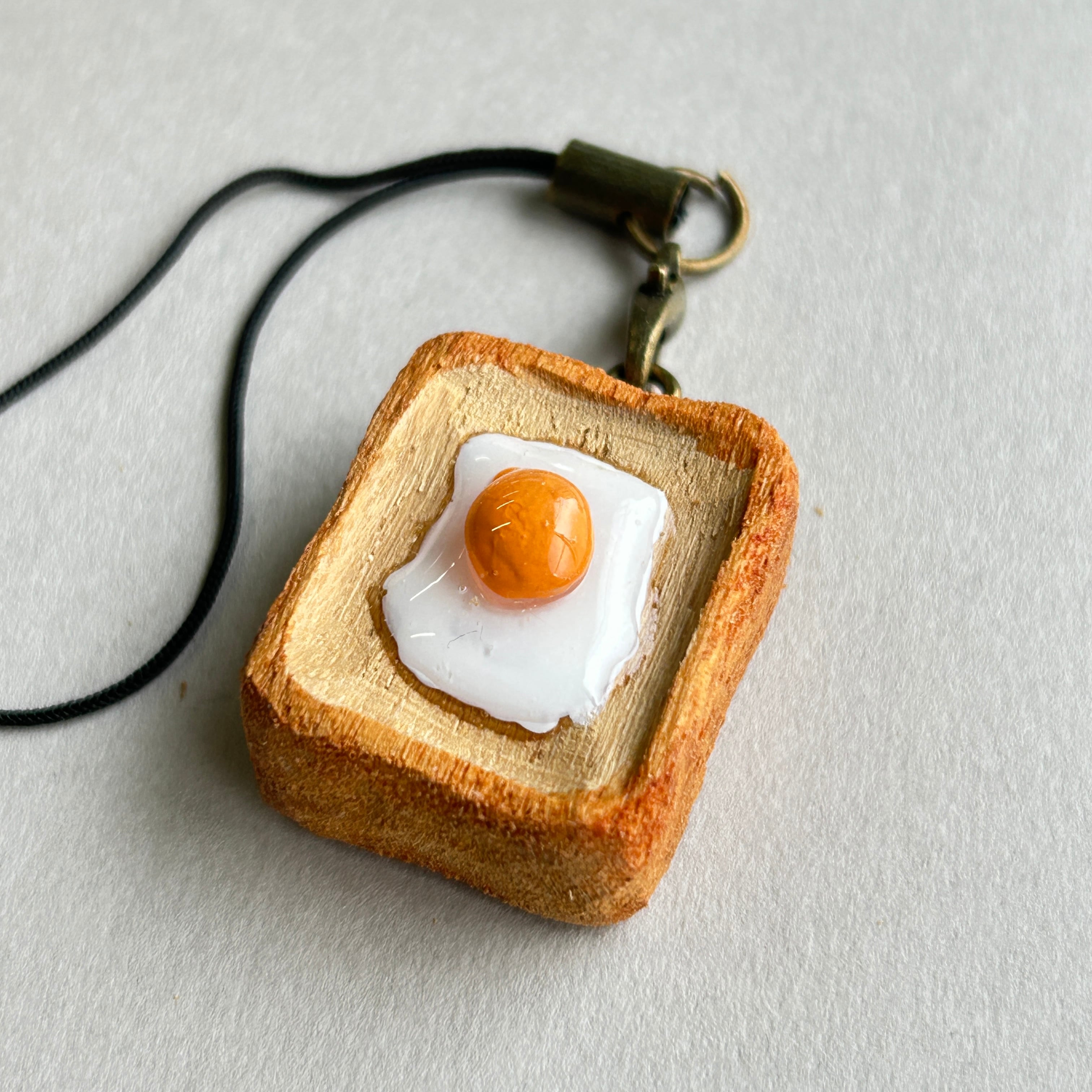 木製ストラップパン(目玉焼きトースト) | 9th Factory