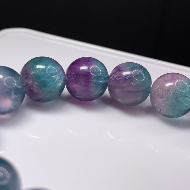 f72幻想的な色合い♪フローライトブレスレット