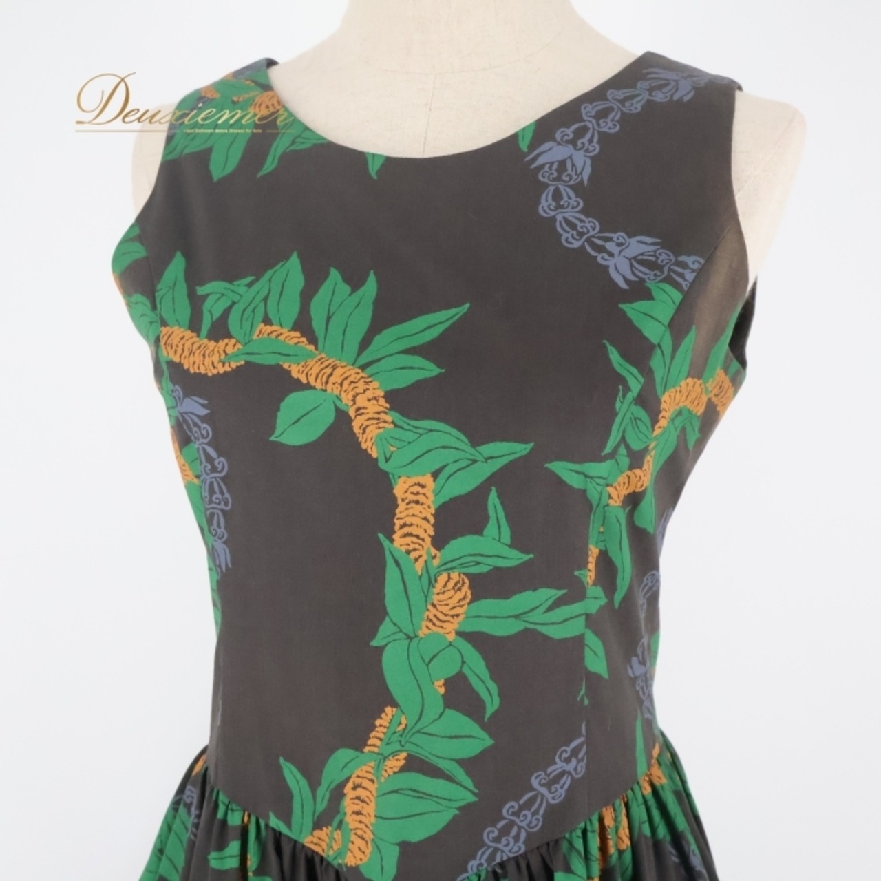 フラダンス 衣装 ワンピース ドレス ブラック系 ハワイアンプリント アロハ 植物柄 花柄 アロハ レッスン 練習 フラ ダンス ノースリーブ 華やか 大人っぽい かっこいい 上品 グリーン系 オレンジ系 グレイ系 黒 緑 橙 灰色 フラダンス衣装 ハワイ ナチュラル おしゃれ エレガント かわいい 大人女性 レディース 格好良い