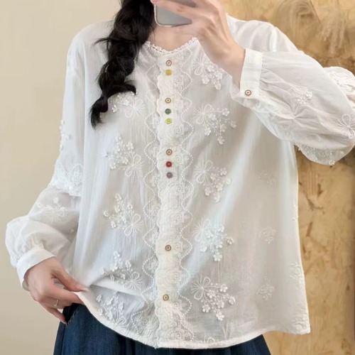 3色/ランダムボタンフラワー刺繍ブラウス ・12497