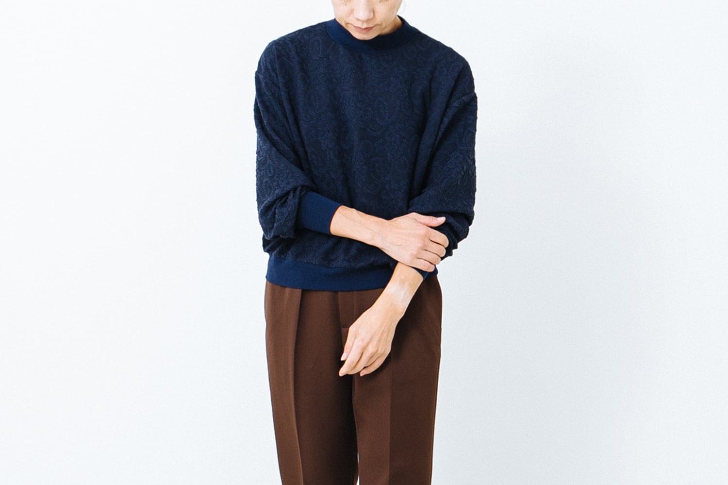 MOTIF JACQUARD CUT SEW CREW : モチーフ ジャガード カットソー クルー
