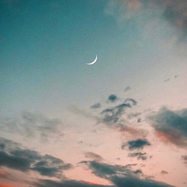 モーニングムーンネックレス