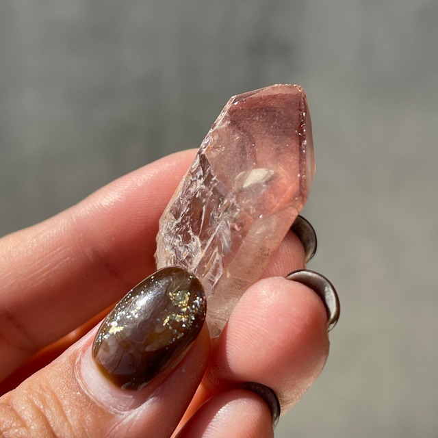 ザンビア産【レッドファントムクォーツ】④ 幻影水晶｜山入水晶 鉱物 天然石 パワーストーン
