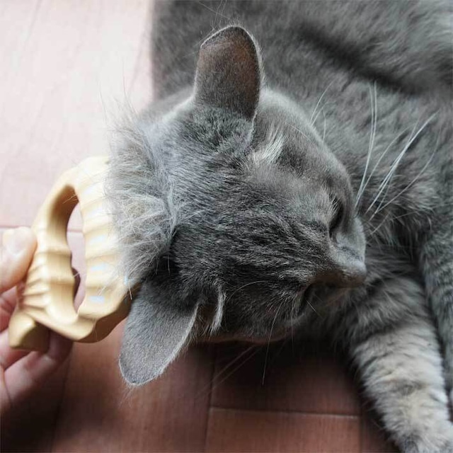 Cat brush 抜け毛対策におすすめ！ 猫ブラシ ピロコーム  E1 やわらかめ キャットブラシ Philocomb　