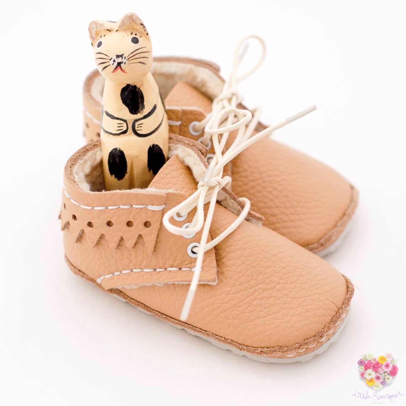 First Baby Shoes》Model : NIKA ファーストシューズ手作りキット Champagne × Champagne |  Little Sweetheart Australia