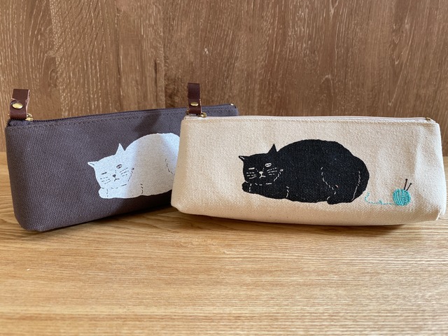 ペンケース 白猫チャコール｜Yarn cat