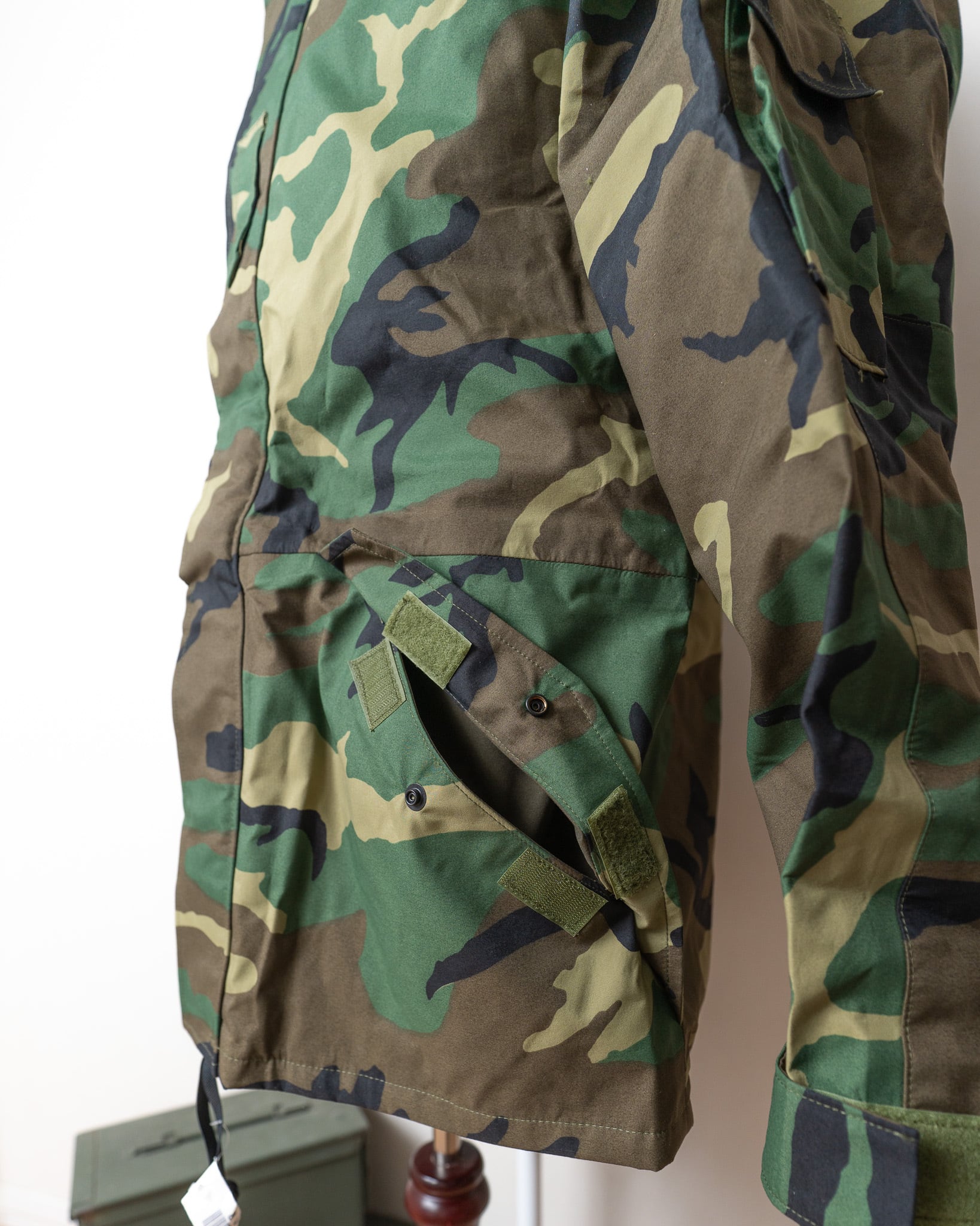 ECWCS GEN1 GORE-TEX 後期型　MIDIUM-REGULAR MILITARY（ミリタリー） アメリカ軍 US.ARMY ゴアテックスパーカー