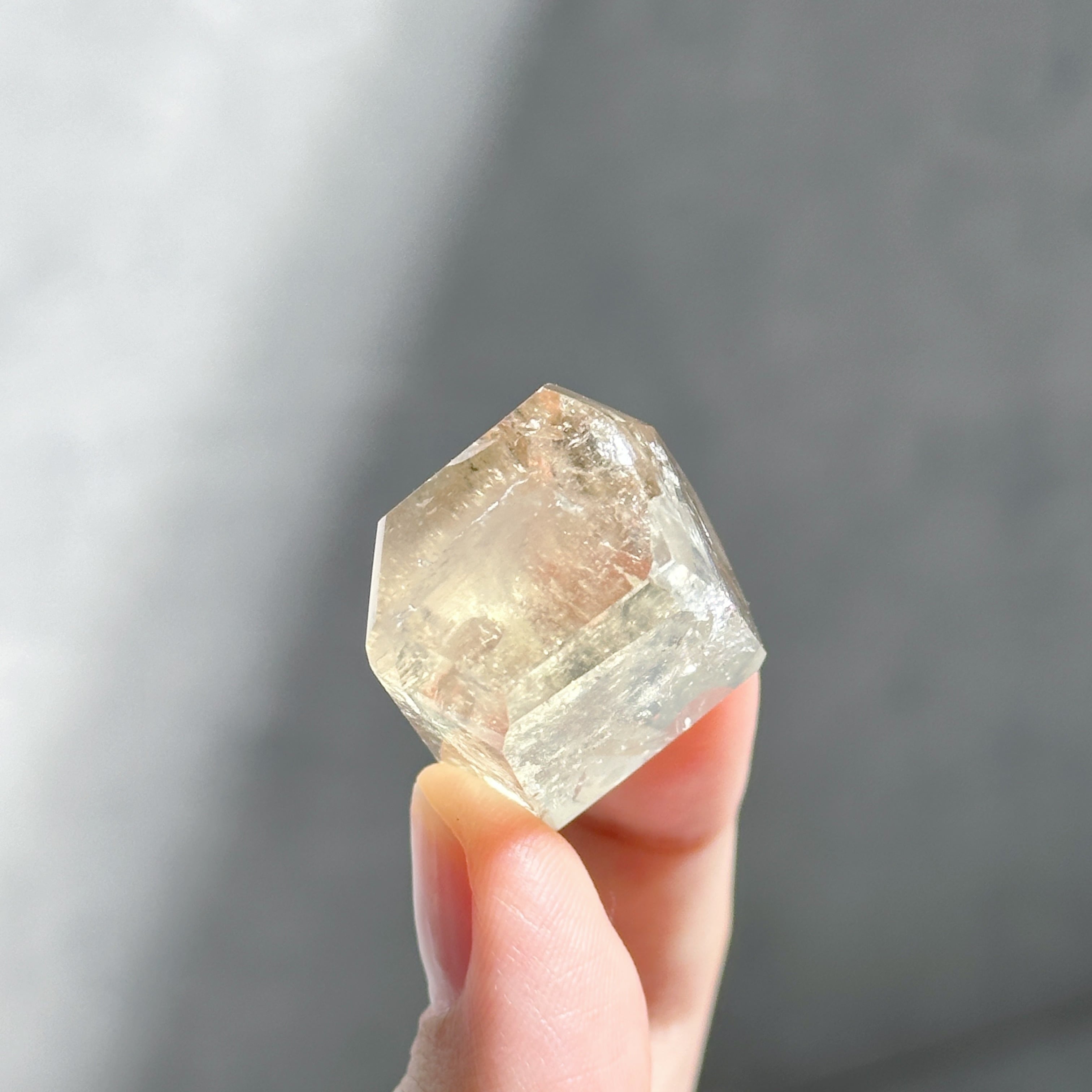 ファントム◎シトリン（黄水晶） タワー32◇ Citrine ◇ 天然石・鉱物