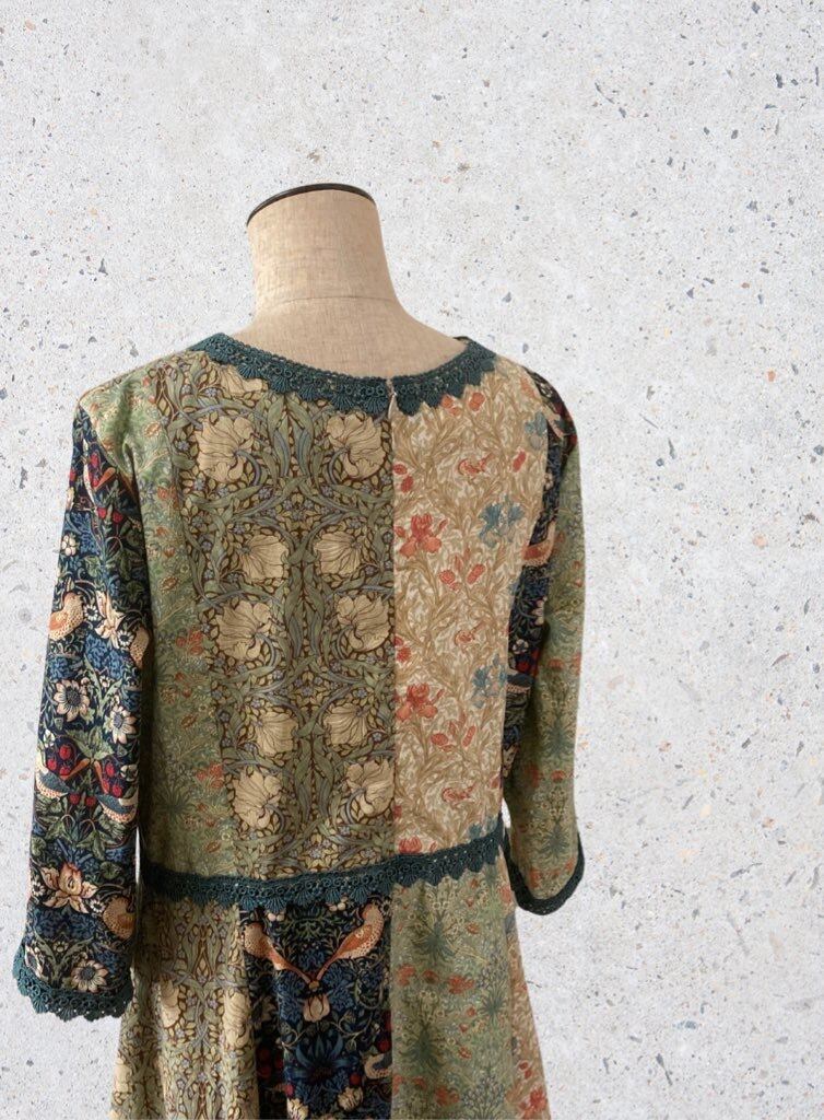 handmadeウィリアムモリスパッチワーク風生地のワンピース長袖free handmadeウィリアムモリスパッチワーク風生地のワンピース長袖