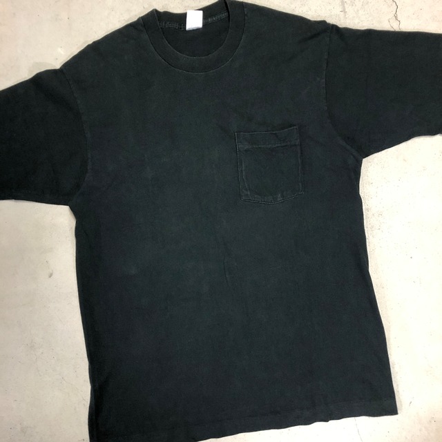 ⊕⊕1990'S FRUIT OF THE LOOM BLACK POCKET T-SHIRT