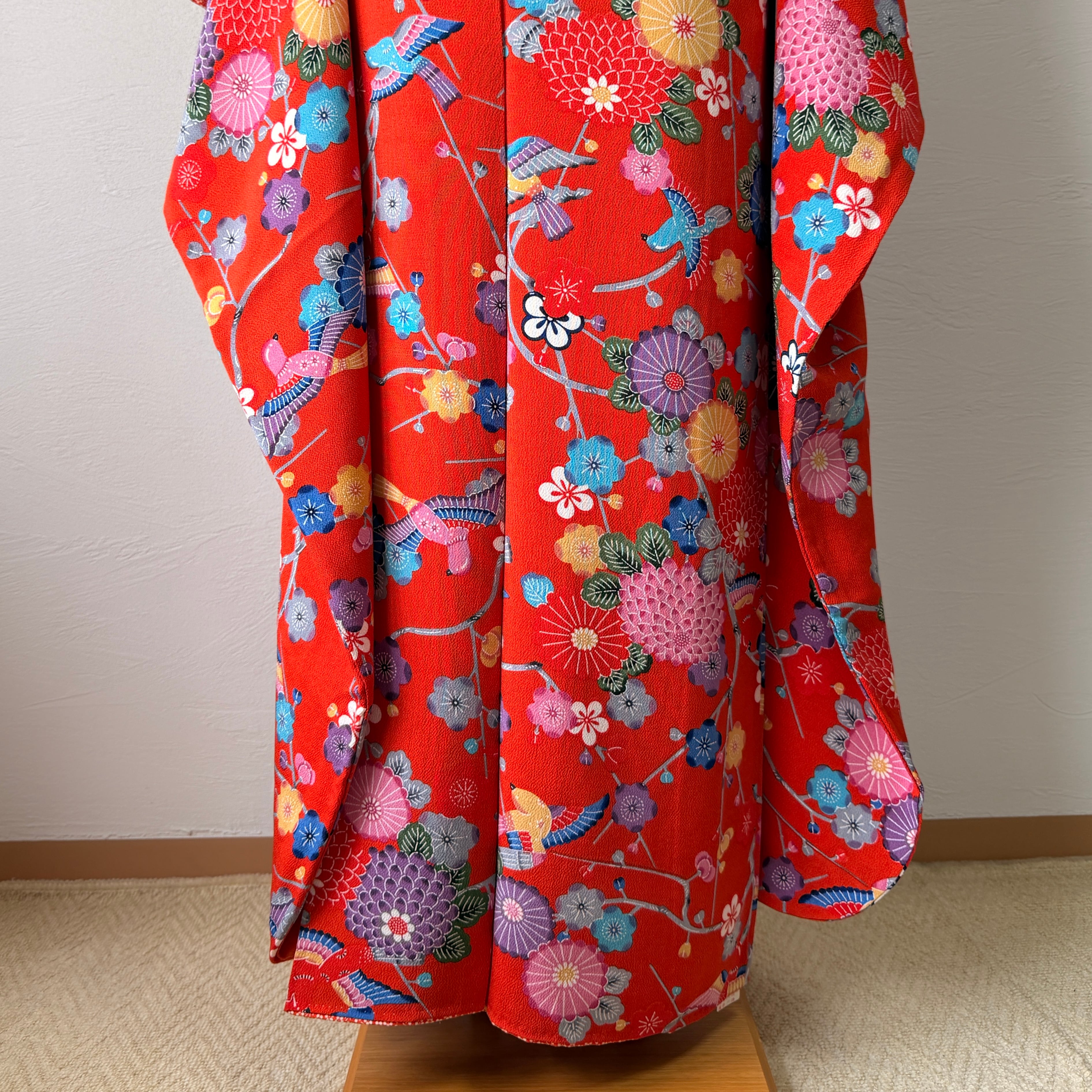 振袖】琉球紅型 赤地 花鳥文様 総柄振袖 成人式 卒業式 結婚式 華やか