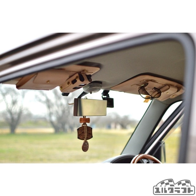 サングラスホルダー