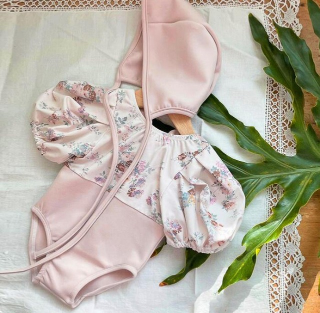 予約flower print swimsuit
