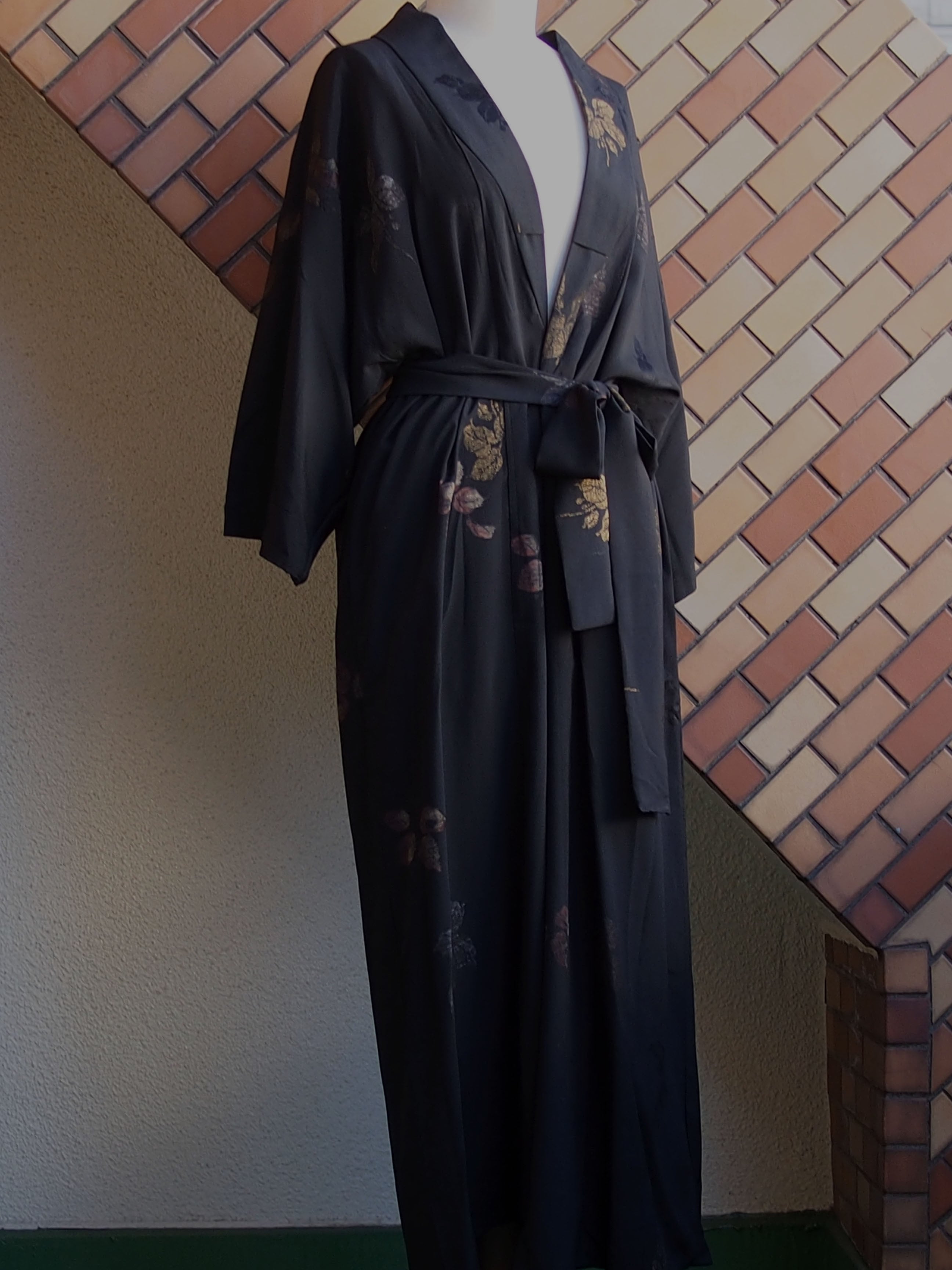 Leaf luster silk long gown / hn.no.o49 / 着物 シルクロングガウン