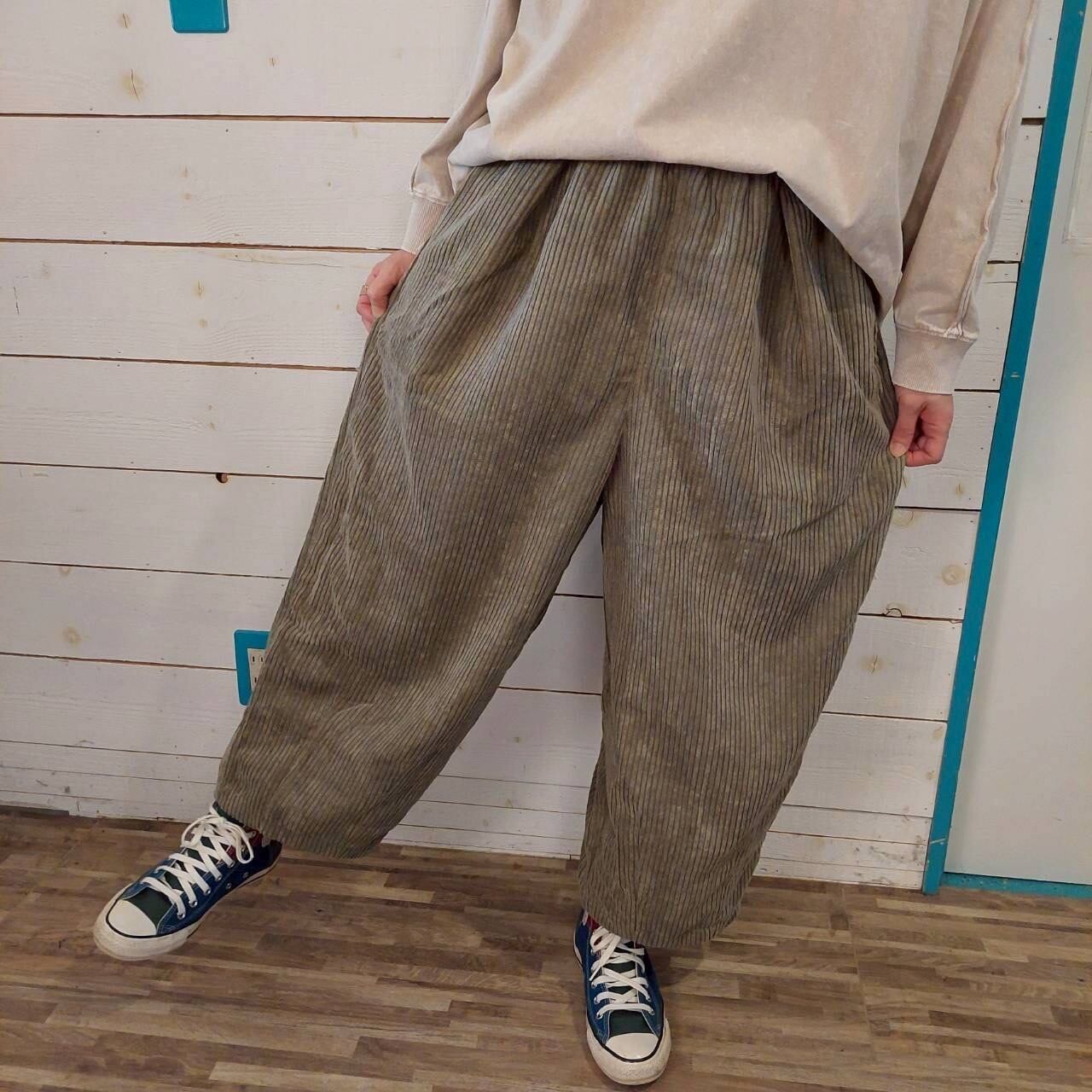 太いコーデュロイパンツ　A1981