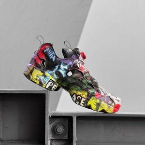 VETEMENTS  GRAFFITIIN STAPUMPFURY  BLACKMULTI