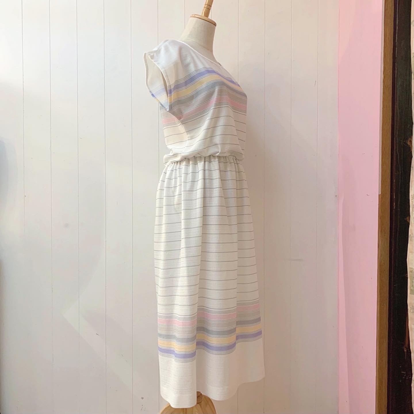 sherbet border french sleeve one-piece