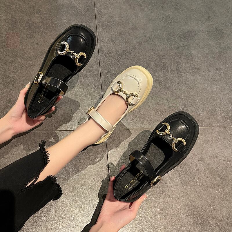 スタンダードレザーサマーレッドベルト バックル 靴 シューズ レトロ 夏物 ハーネス スクウェア 部族の婦人靴13732476145