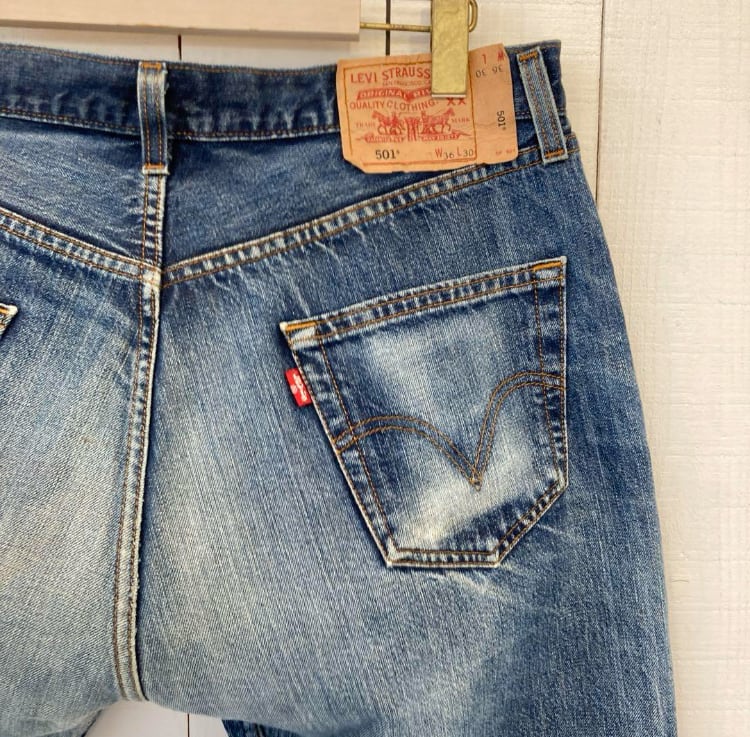 ☆リーバイス Levis 501☆濃紺インディゴ ダメージリペア 鬼ヒゲ ☆リーバイス Levis 501☆濃紺インディゴ ダメージリペア 鬼ヒゲ