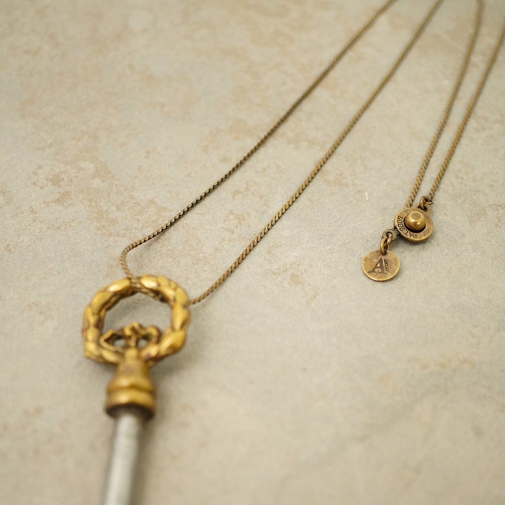 FRENCH ANTIQUE】KEY CHARM NECKLACE / AB | ANTAN À TOKYO FRENCH ANTIQUE】KEY CHARM NECKLACE / AB | ANTAN À TOKYO