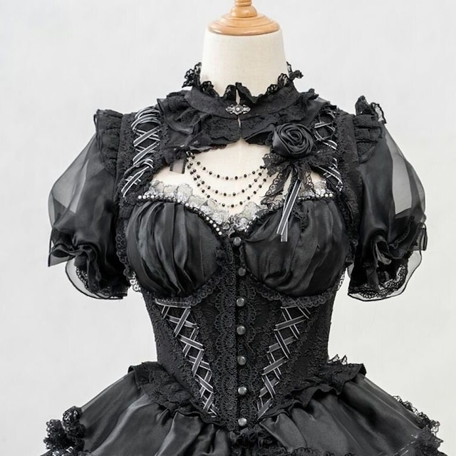 ゴスロリ｜薔薇コサージュが胸元を飾る レース重ね半袖ボレロ（黒・白）｜SEASONZ