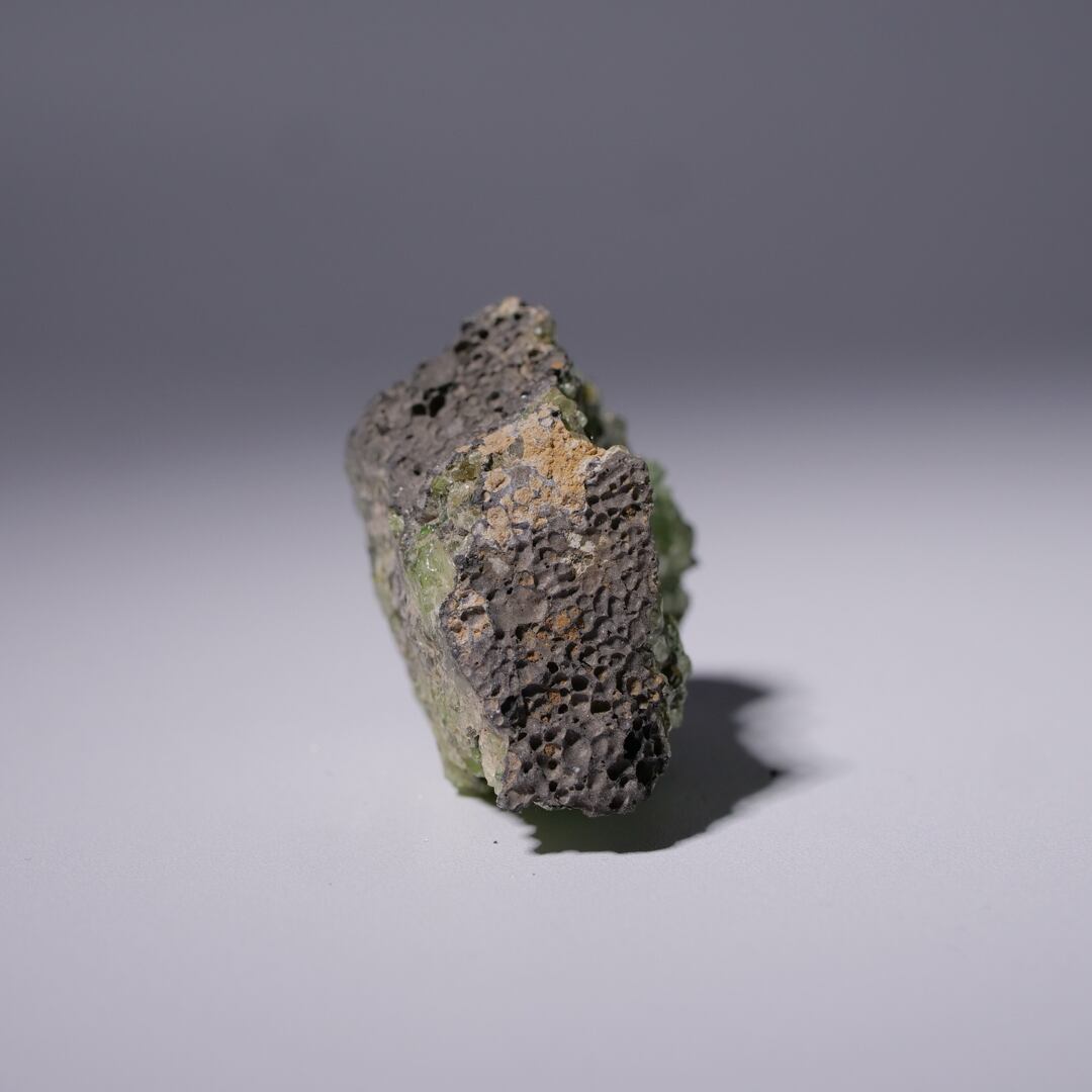 ペリドット オリビン カンラン石【1】/ 原石 標本 | ariife