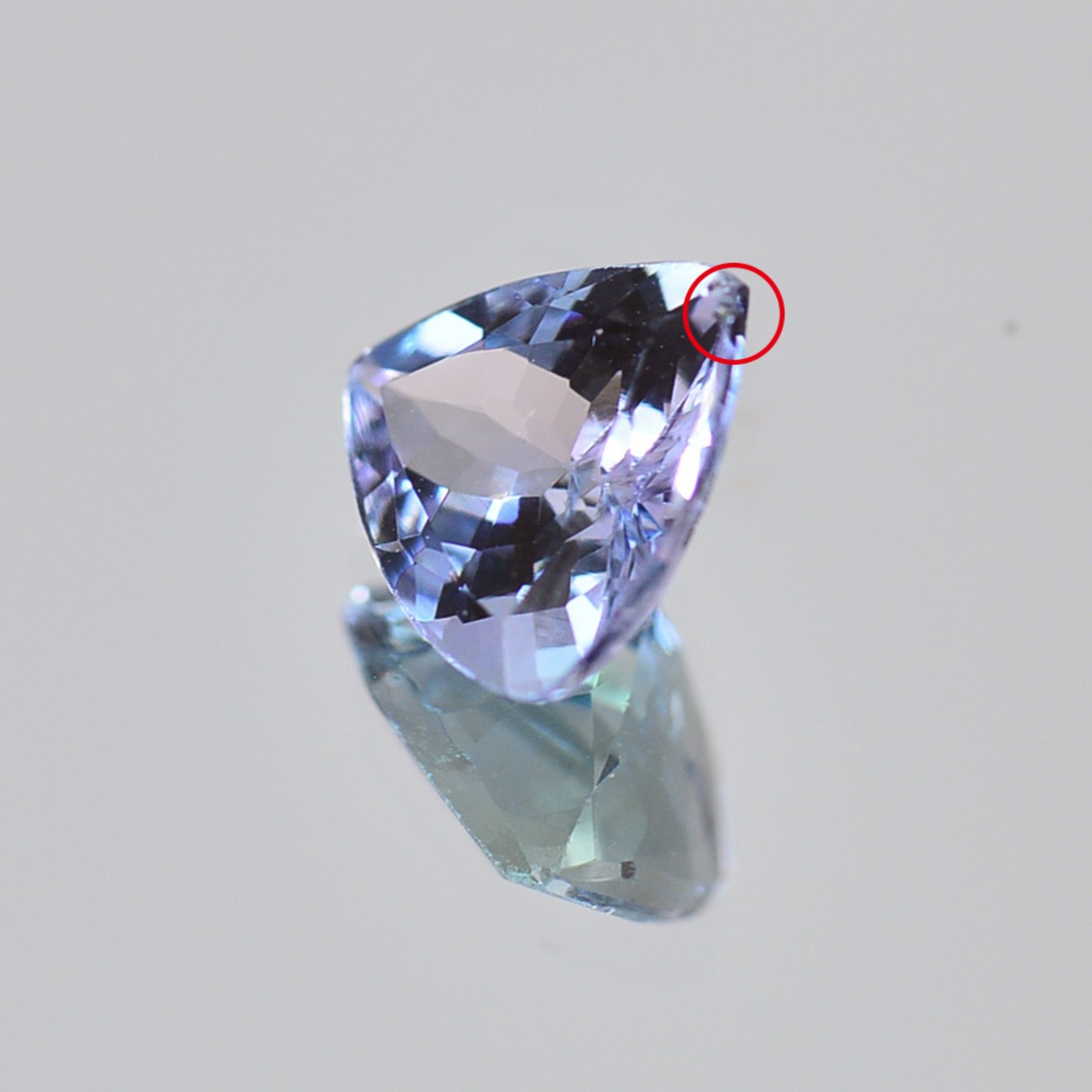 鑑別書付き 非加熱タンザナイト 0.850ct ルース トリリアント バイカラー 系