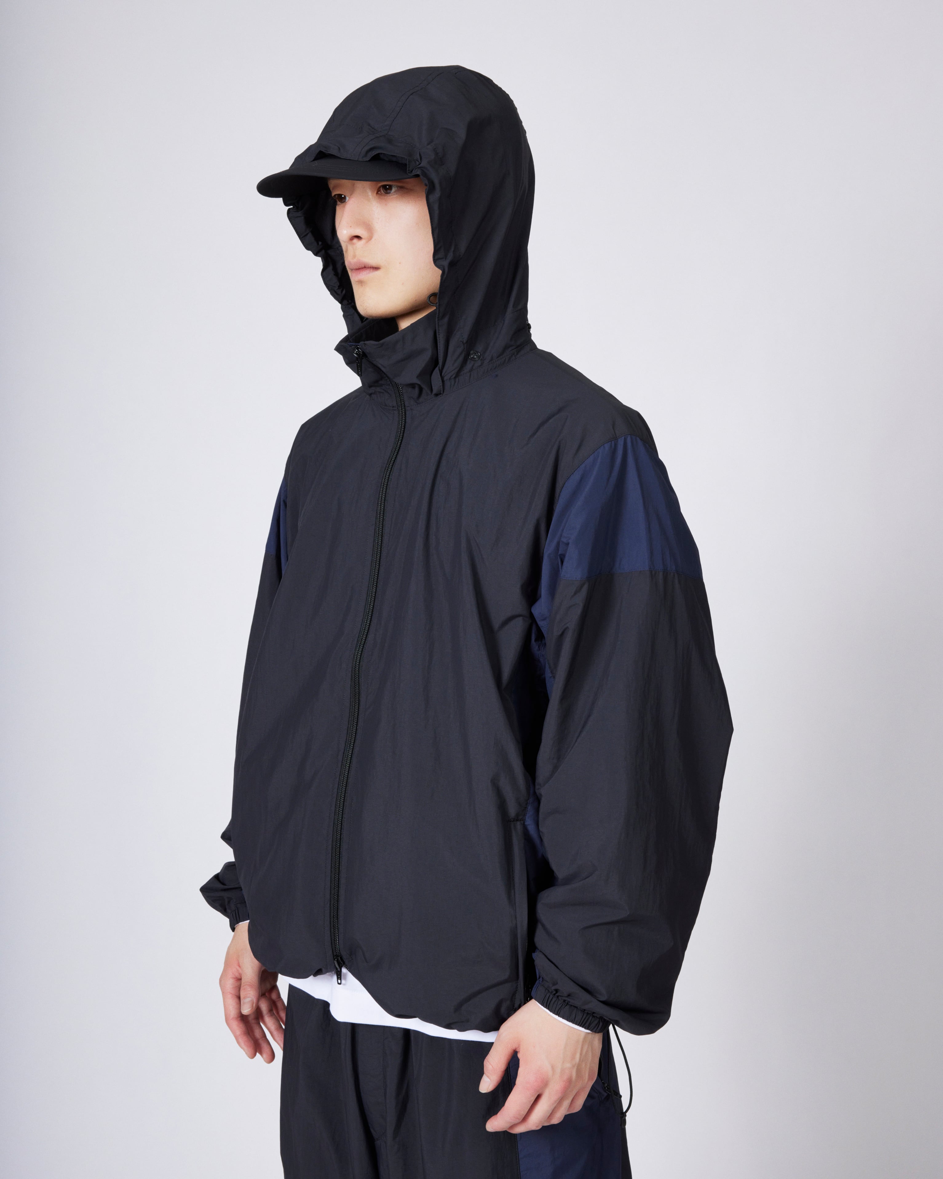 ジャケット・アウター two-tone light weight nylon jacket everyone two-tone light weight nylon jacket (BLACK/NAVY) | everyone