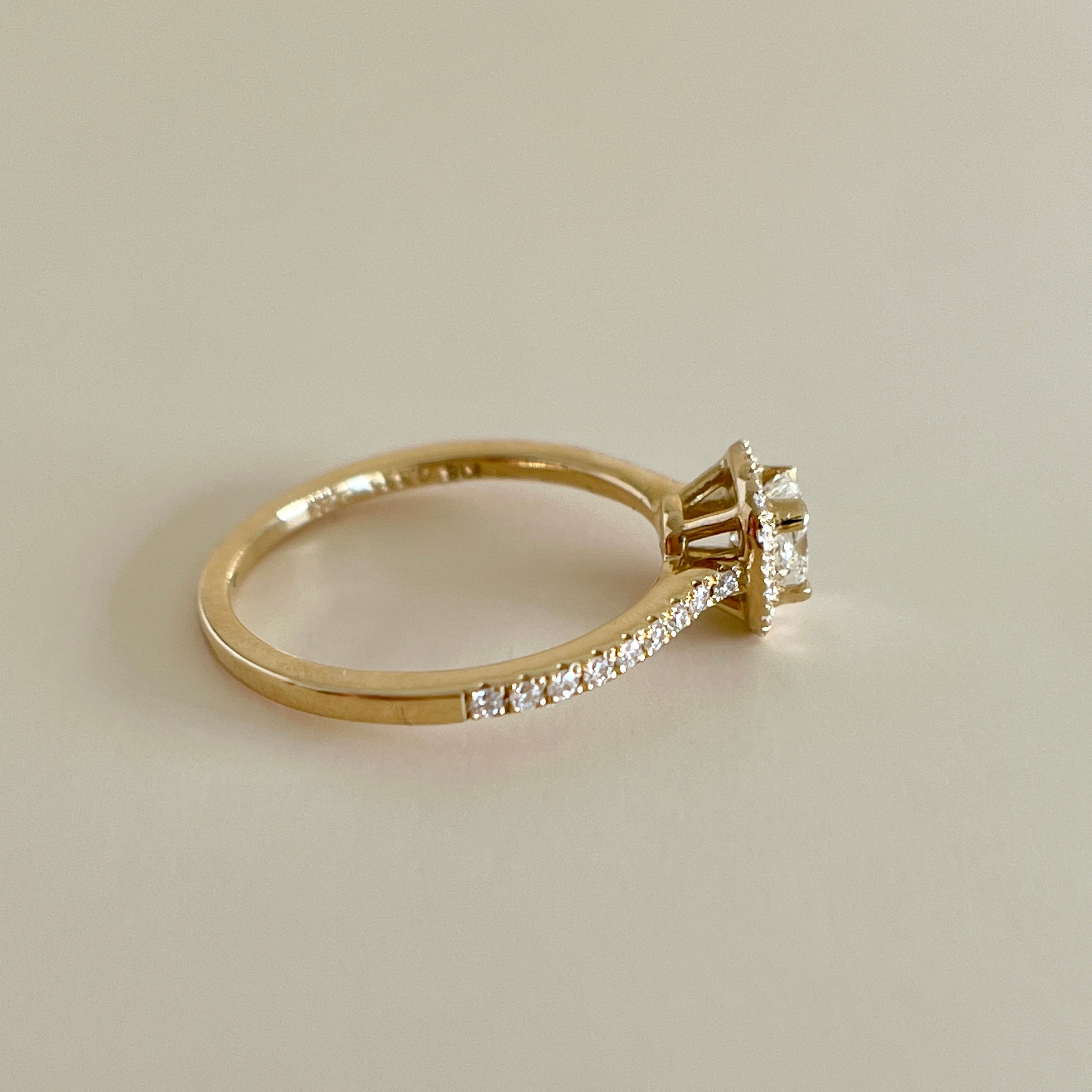 ダイヤモンド ヘイローリング 0.336 ct K18イエローゴールド チェカ