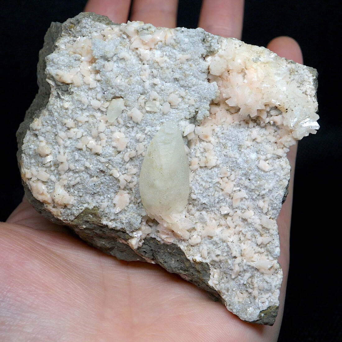 ワシントン州産 カルサイト  & ヒューランダイト 輝沸石   原石  240,6g CAL022 鉱物 天然石 パワーストーン