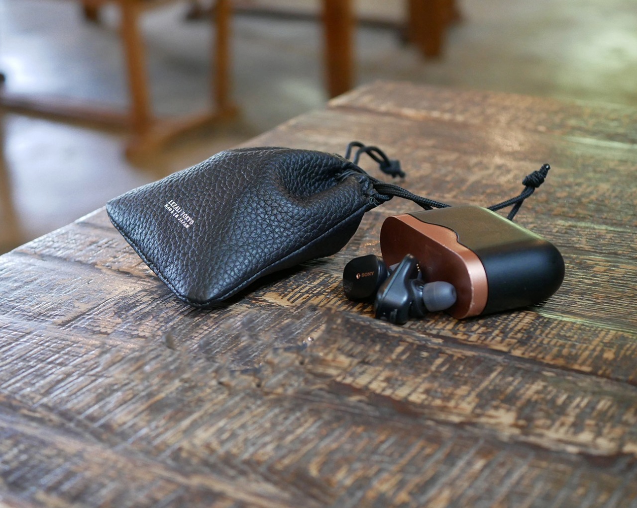 BR521/ Emboss Purse mini pouch