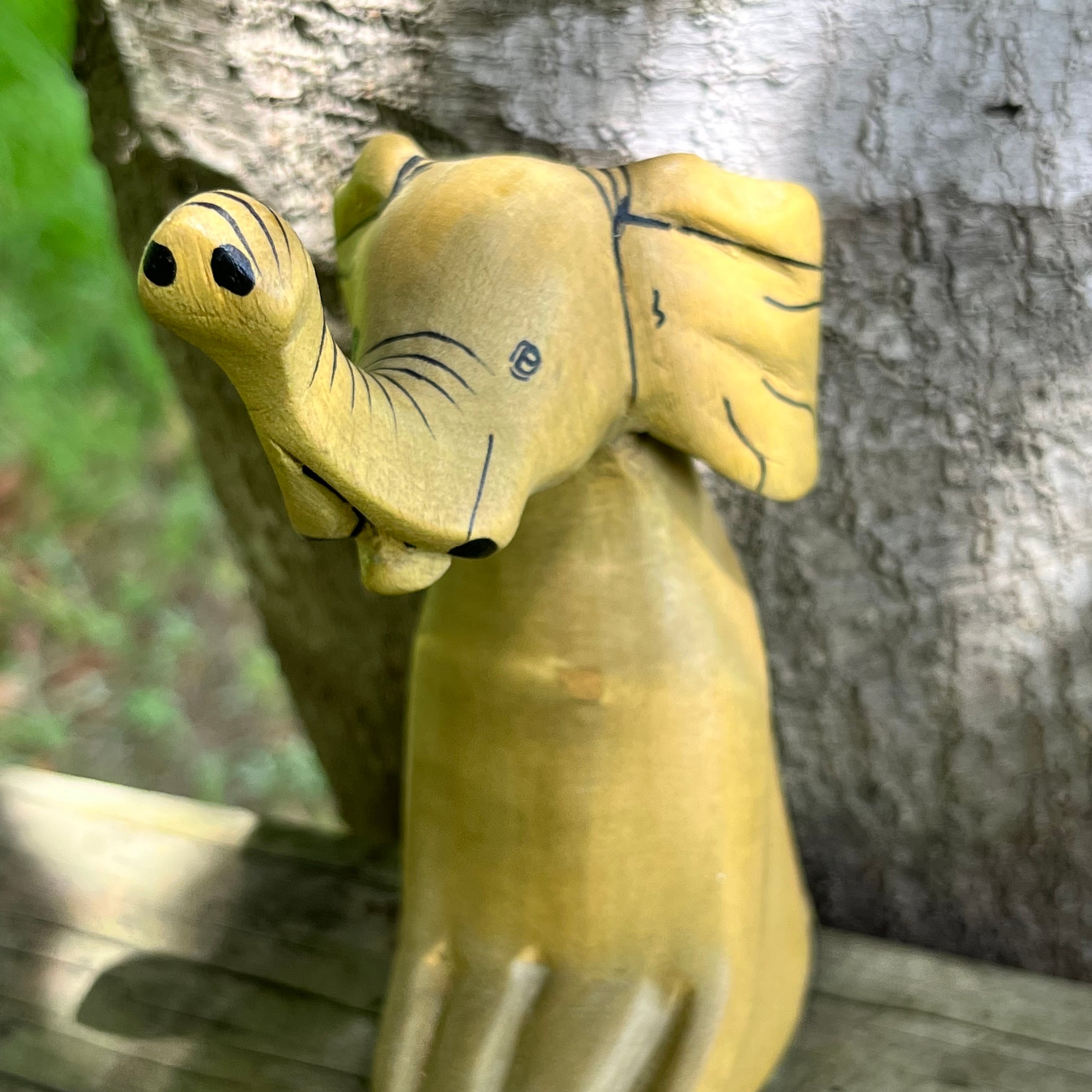 完売  アフリカの木彫りのおもちゃ☆ゾウ