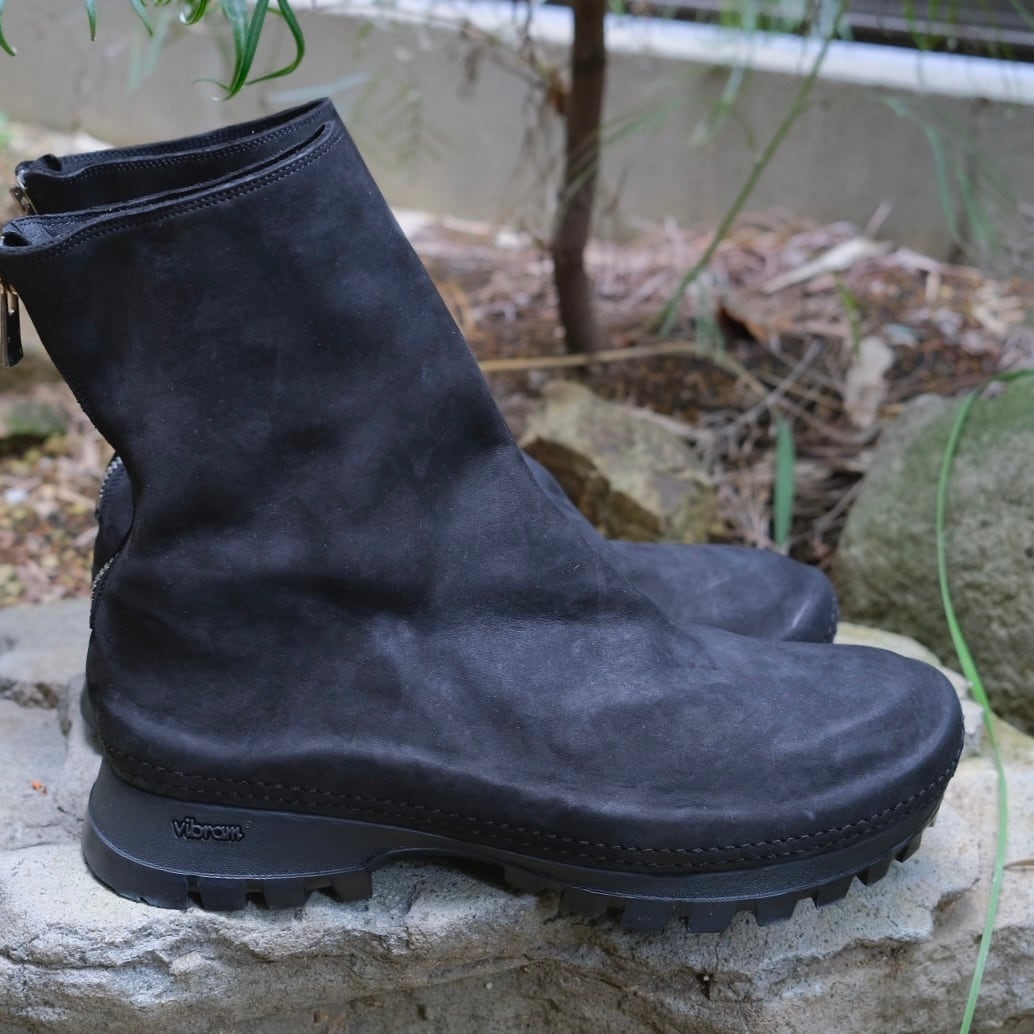 COMOLI(コモリ) / GUIDIバックジップブーツ-BLACK-(C03-07015)