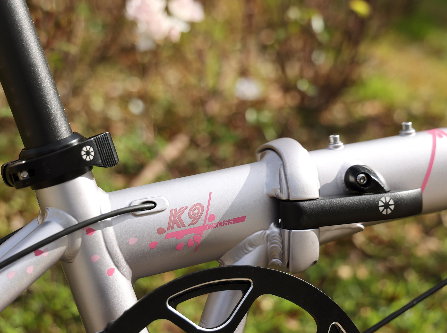 カナダ製 パステルミンク 絞り有 グレージュ系 レディース DAHON K9X ピュアリティーピンク 【2026限定モデル】 | LORO ONLINE STORE