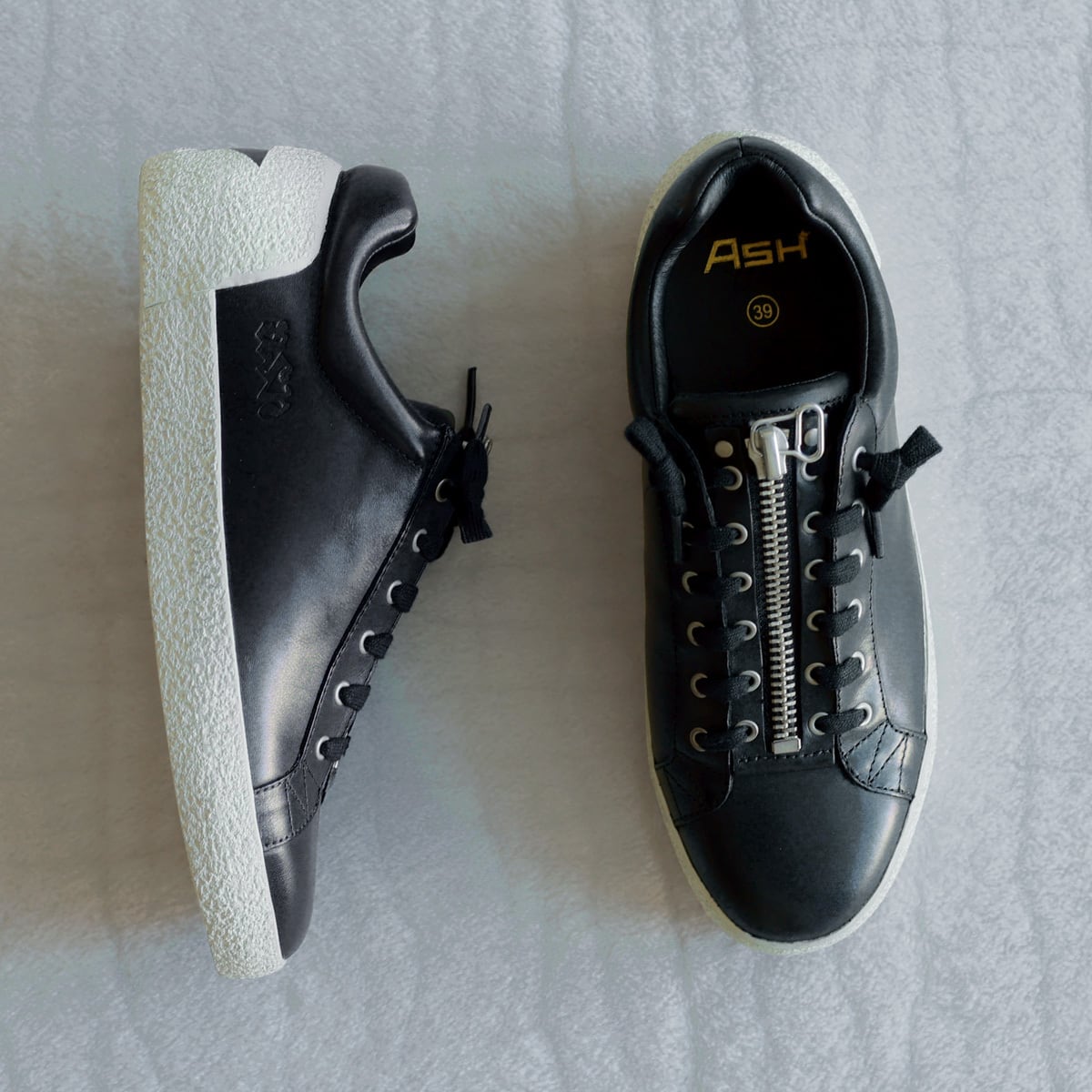 ASH (アッシュ) フロントZIP レザー スニーカー NIRVANA