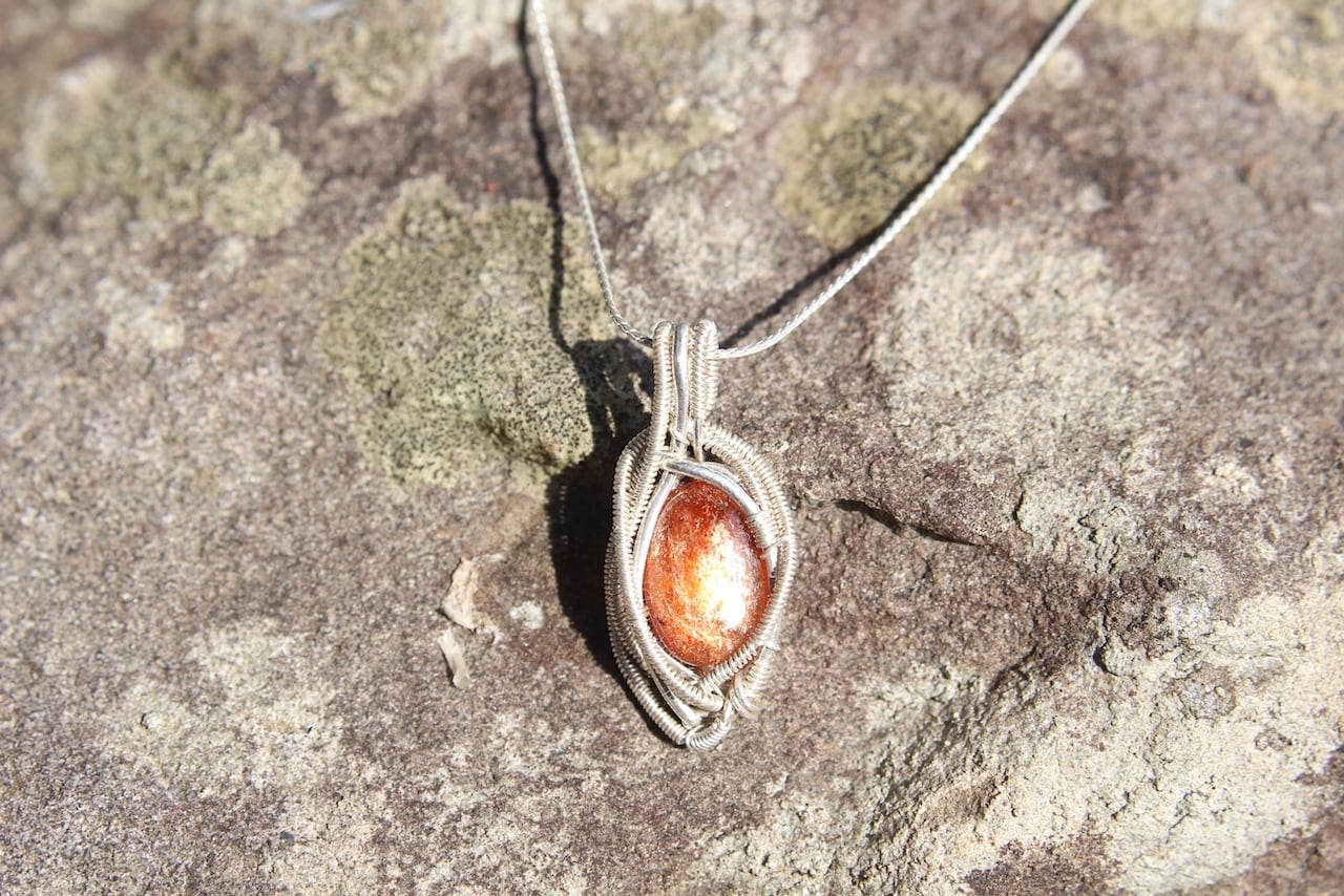 Sunstone silver925 wirewrapping pendant