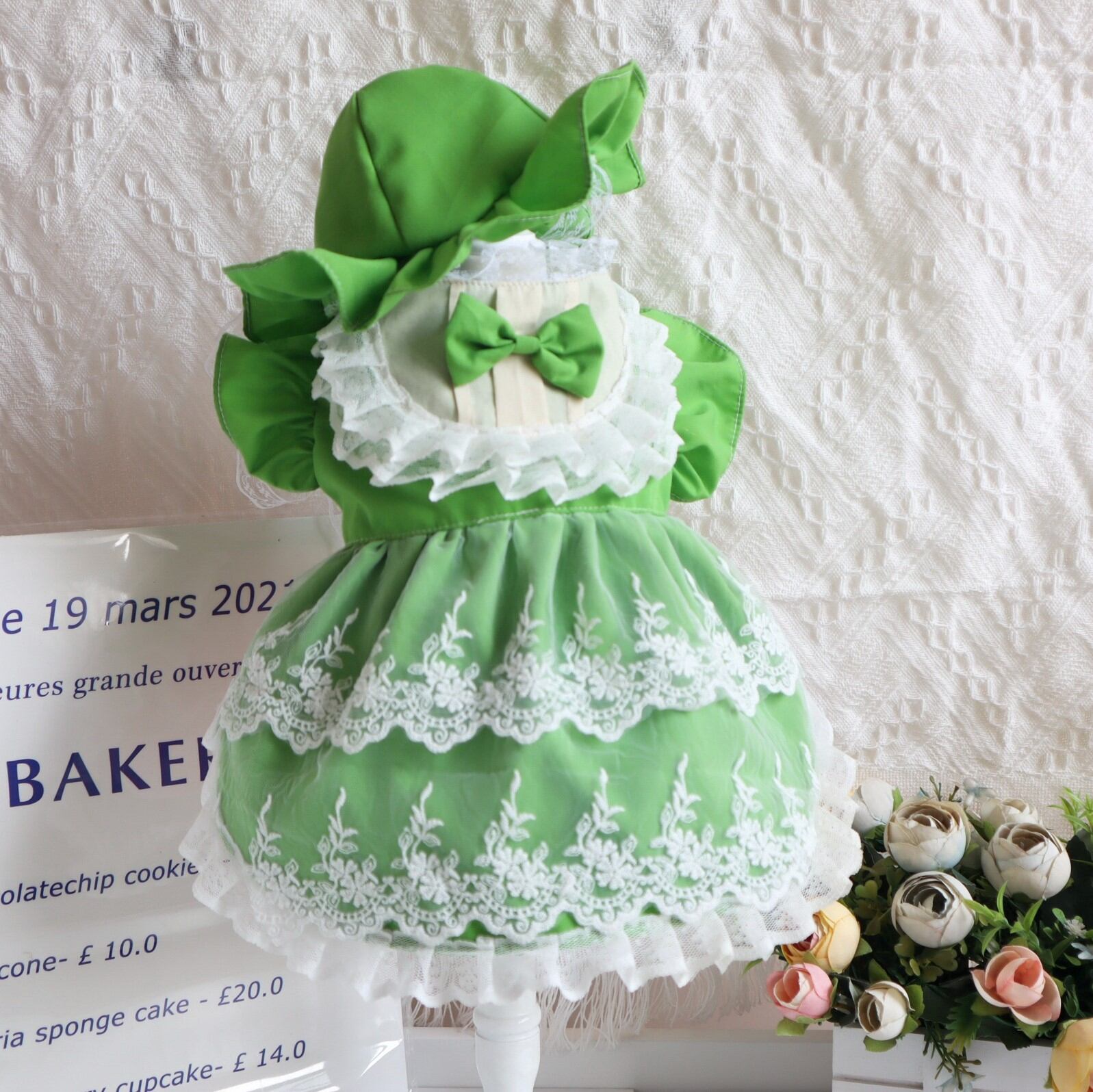 草原の中の少女のようなワンピース