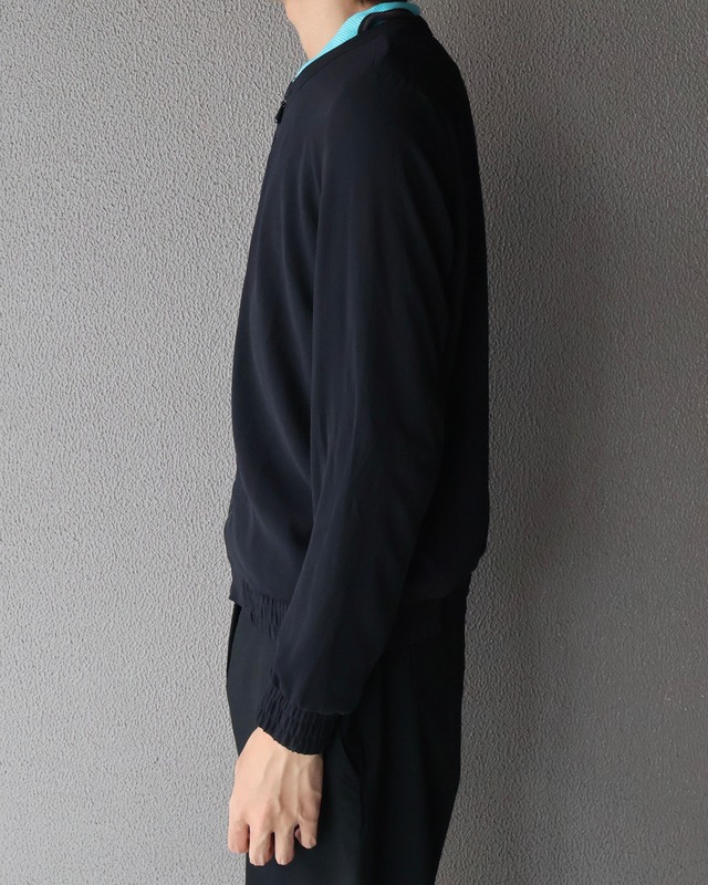 Crew neck zip-up blouson